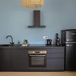 Kamiel -Belle Epoque Apartment With Modern Comfort